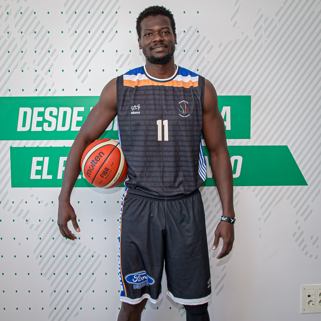 equipacion baloncesto CDB Enrique Benitez