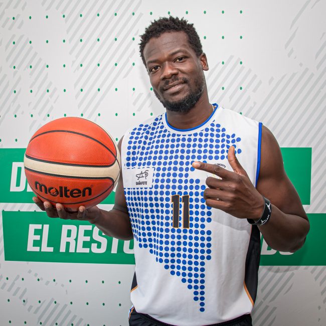 CDB Enrique Benitez equipacion baloncesto