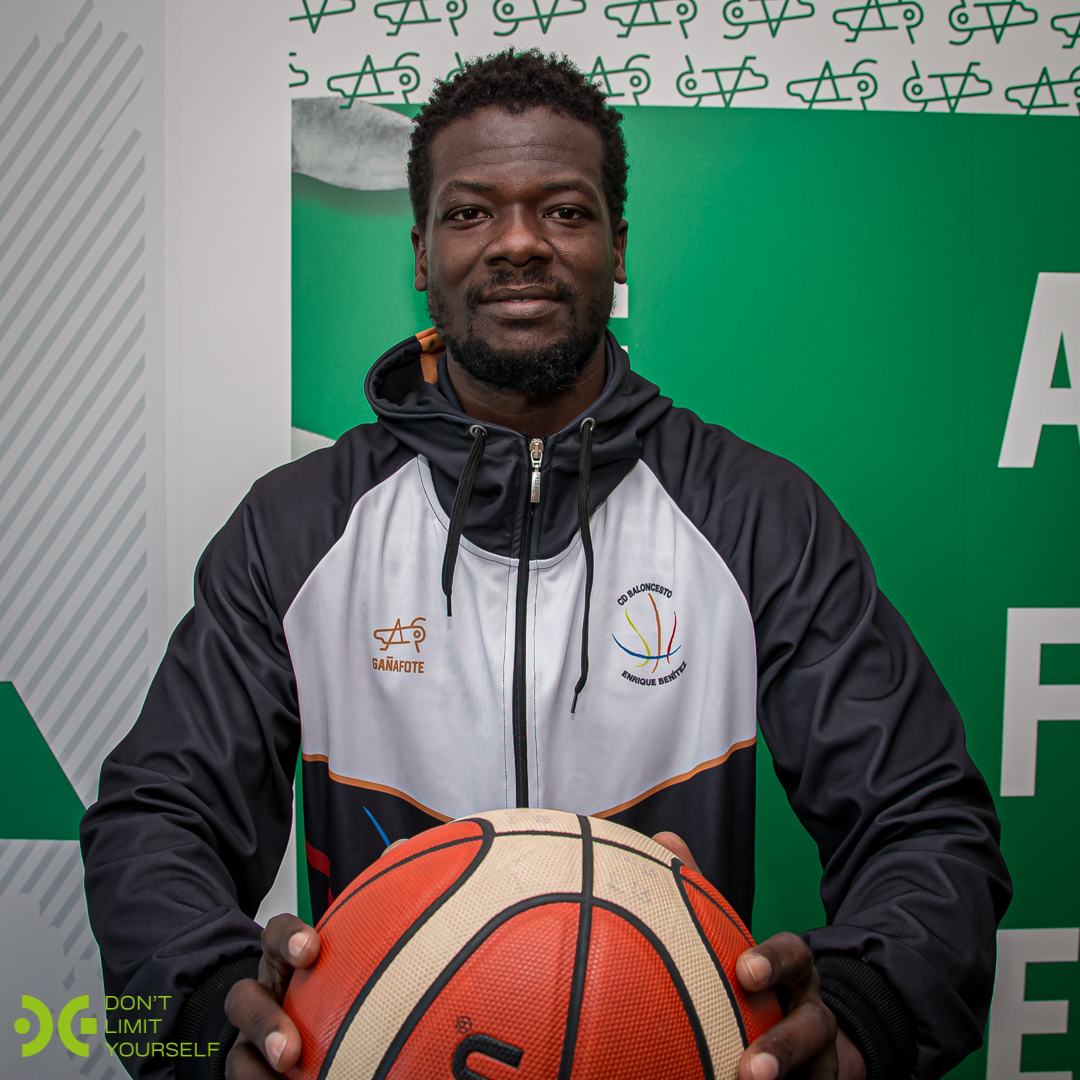 equipacion deportiva baloncesto CDB Enrique Benitez